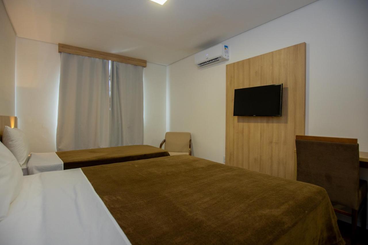 Tri Hotel Chapecó Buitenkant foto