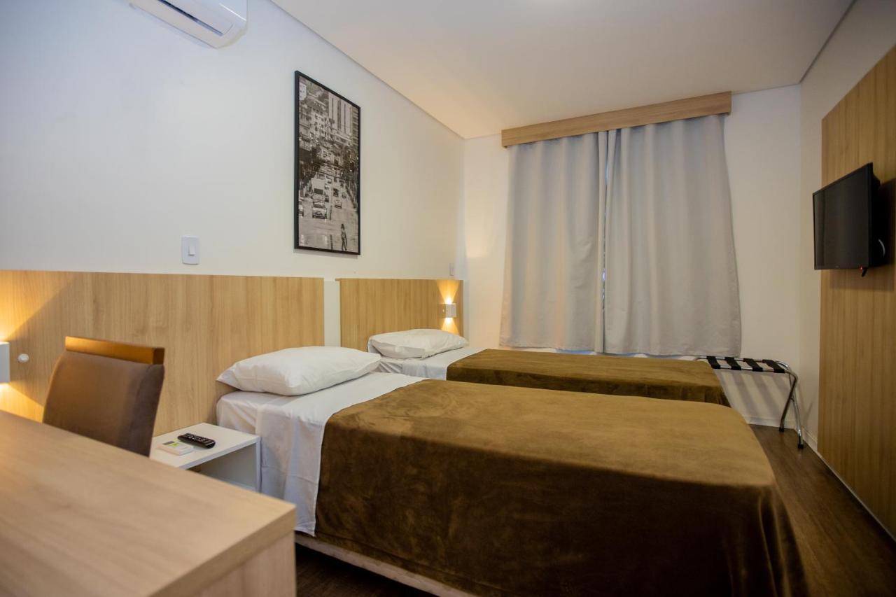 Tri Hotel Chapecó Buitenkant foto